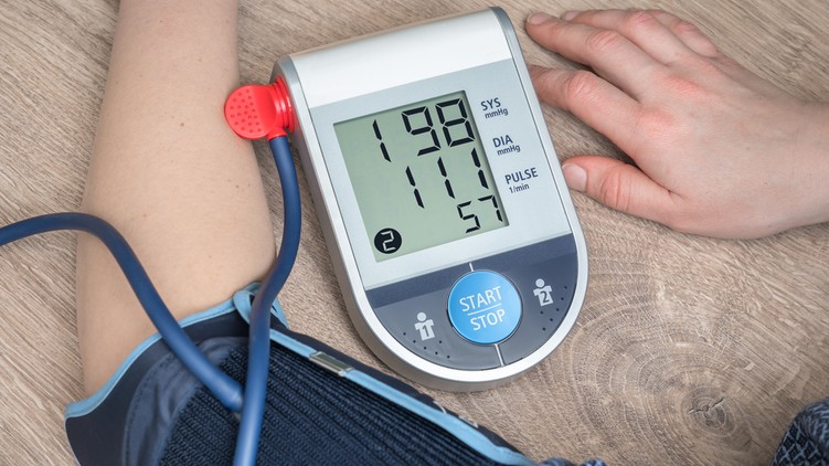  vérnyomás, vérnyomásmérés, 24 órás vérnyomásmérés, EKG, vizsgálat, pajzsmirigybetegség, cukorbetegség