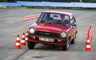 Toyota Starlet - niespodziewanie duży maluch