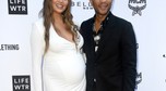 Chrissy Teigen w zaawansowanej ciąży na rozdaniu nagród Daily Front Row