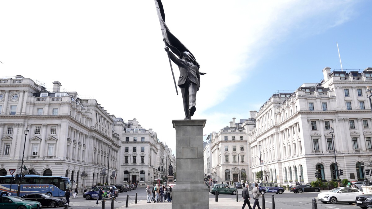 Statua je postavljena na prometnom trgu Vaterlu u centru Londona u sredu | Foto: PA Media