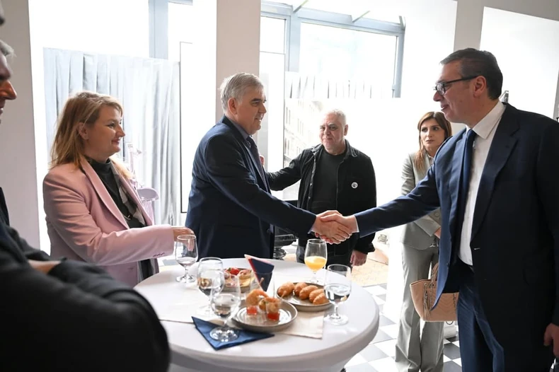 Prvi sastanak Vučića sa članovima inicijativnog odbora o osnivanju novog pokreta