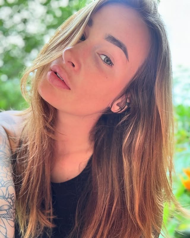 Karolína Urbanová je známá ako pornohorečka Daisy Lee.