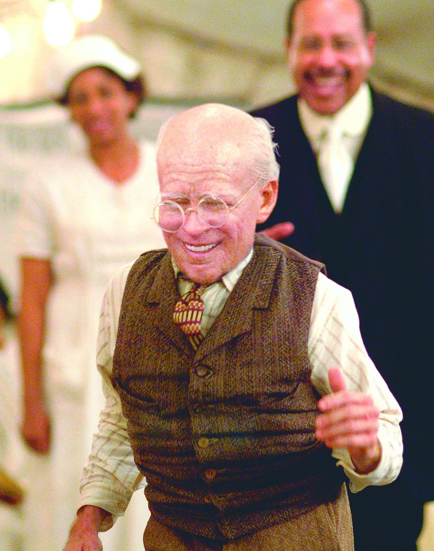 Bred Pit u ulozi starca u filmu „Čudan slučaj Bendžamina Batona“