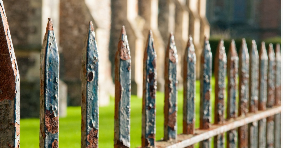 Państwo bierze się za płoty i bramy. Nowe przepisy obejmą całą Polskę