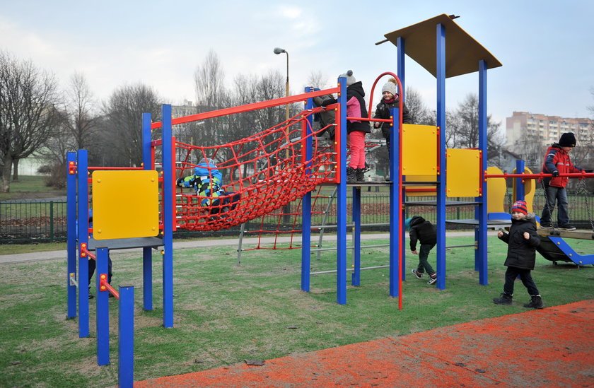 Plac zabaw dla dzieci w Parku Podolskim 