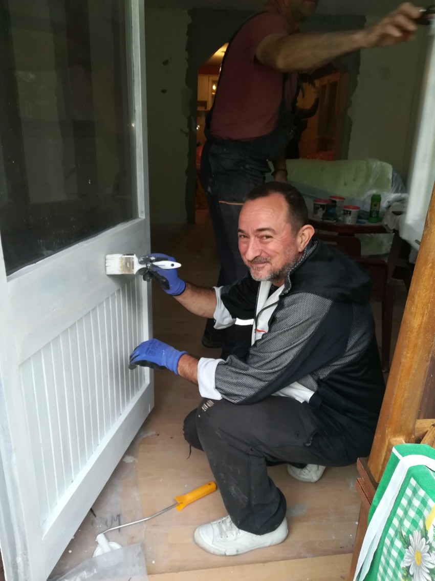 Dođu s posla, pa umesto da odmaraju, kreče, farbaju...