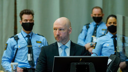Áthelyezik egy másik börtönbe a norvég tömeggyilkos Breiviket: ott sem kisebb luxus várja