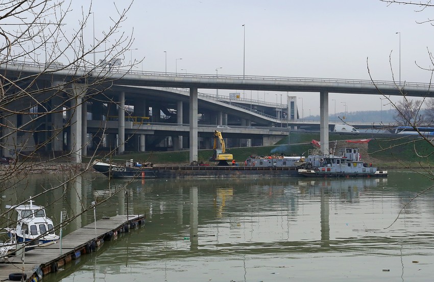 Vesić je obišao radove na rukavcu