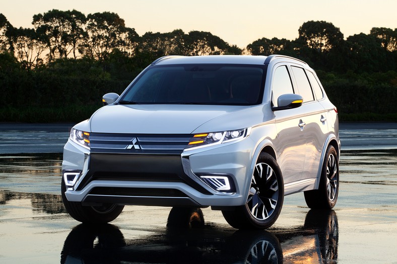 Paryż 2014: Mitsubishi Outlander Concept-S