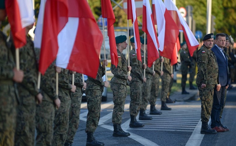 Szef MON na próbie defilady