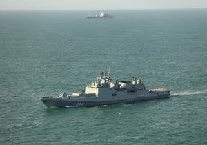 Ruska fregata Admiral Grigorovič u pratnji "RFA tajdfors" u britanskim vodama 9. aprila