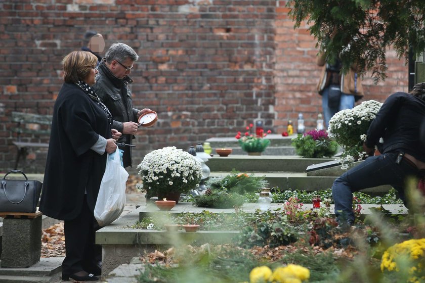 Prezydent Bronisław Komorowski z rodziną był 1 listopada na Powązkach