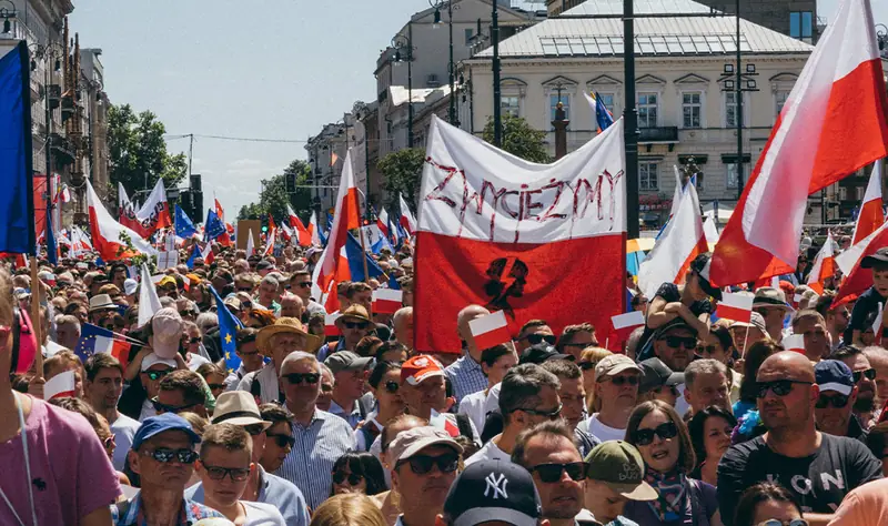 Tłum na marszu 4 czerwca w Warszawie