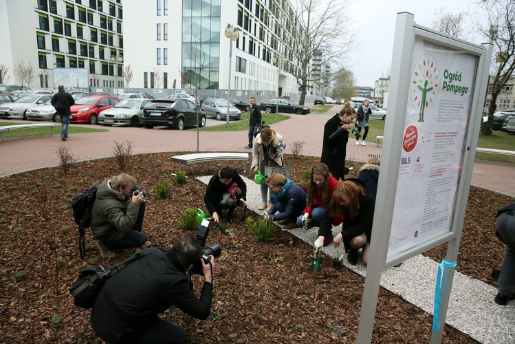 'Ogród Pompego' otwarto na terenie Warszawskiego Uniwersytetu Medycznego