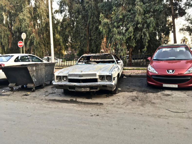 Samochód trafiony pociskiem - Damaszek