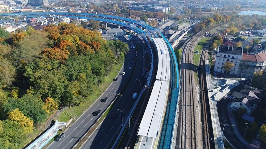 Wykonawca robót zakończył już najbardziej newralgiczne prace związane z budową łącznicy. 