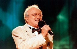 jan tadeusz stanisławski, czyli profesor mniemanologii stosowanej. tropił absurdy prl