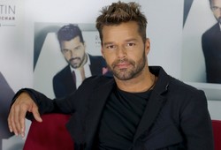Ricky Martin wrócił z nową płytą i znów wygląda jak milion dolarów [ZDJĘCIA]