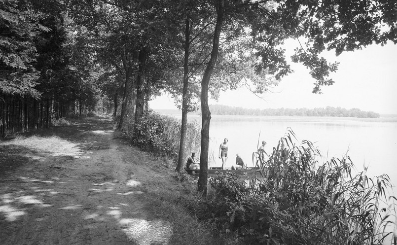 Wakacje w 1939 roku nad jeziorem
