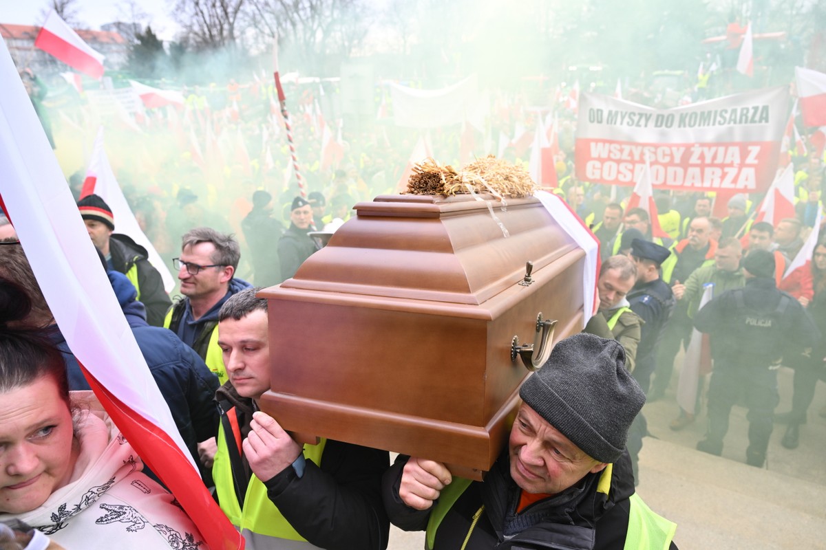 Protest rolników we Wrocławiu, siedziba Komisji Europejskiej, Zielony Ład, handel z Ukrainą