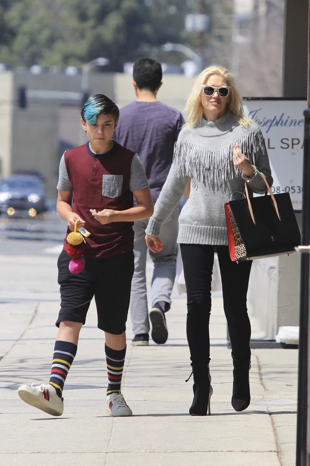 Gwen Stefani z synem poszła do salonu piękności. Podobny do znanej mamy?