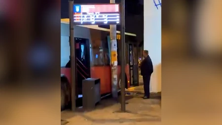 ING_autobus_hidrant_vesti_blic_safe_tu_vl.jpg