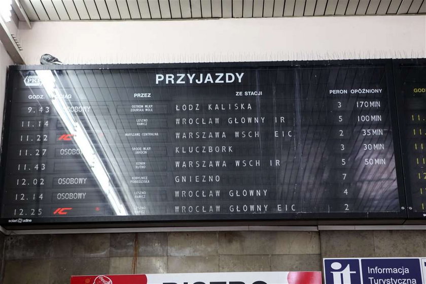 Pociągi stanęły