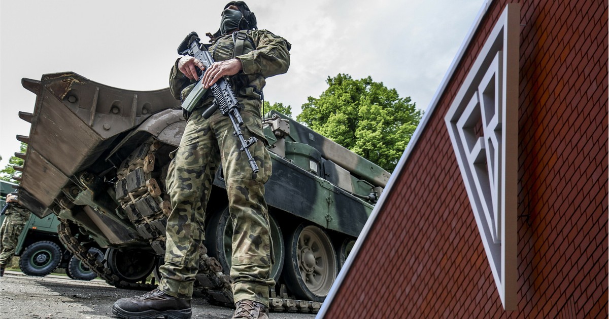 Jak Fabryka Broni z Radomia handluje z Amerykanami i traci miliony złotych