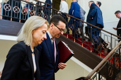 Rząd tylko w grudniu może uszczuplić polski budżet nawet o 26 mld zł