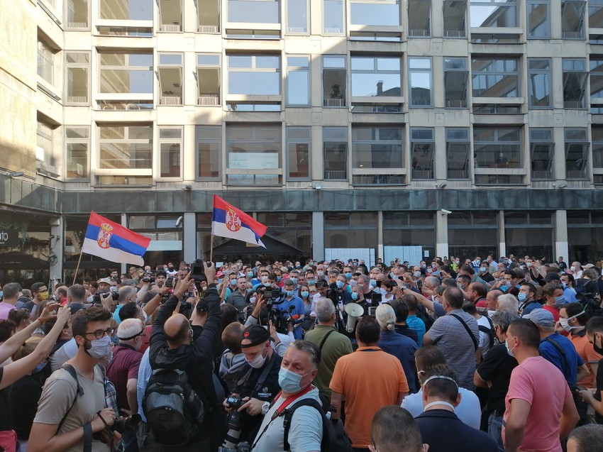 Plato, protest kod Filozofskog