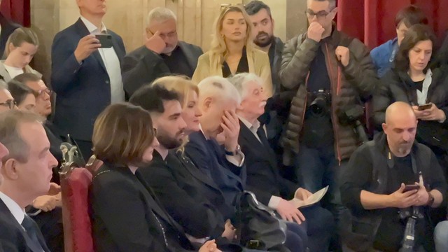 Sestra Duška Vujoševića do Borisa Tadića, bivši predsednik plače