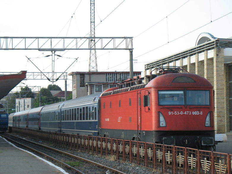 Express z Bukaresztu dotarł do stacji Konstanca Trasa Bukareszt - Konstanca jest najważniejszą i najszybszą linią kolejową w Rumunii