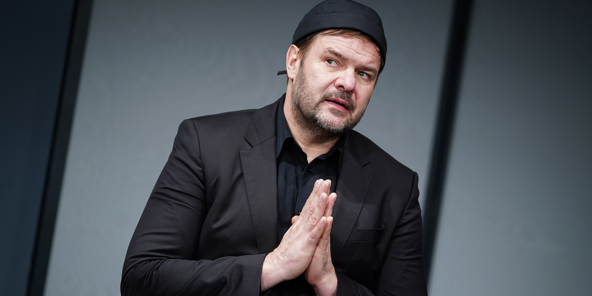 Tomasz Karolak zmienia wiarę. Aktor doznał "duchowego uleczenia".