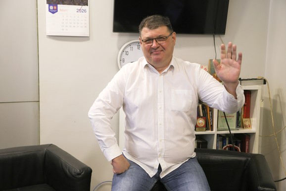 (VIDEO) "NISAM SE OBRUKAO DA UMREM U PROGRAMU UŽIVO" Predrag Sarapa za "Blic" otkrio zašto mu je pozlilo: "Apelujem na sve da to ne rade"