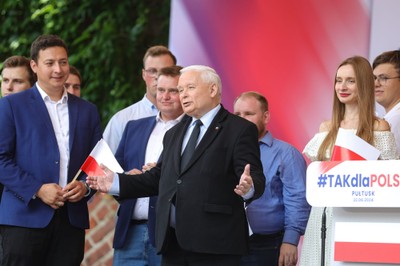 Kaczyński: Będziemy zbierać podpisy pod żądaniem referendum ws. wypowiedzenia paktu migracyjnego
