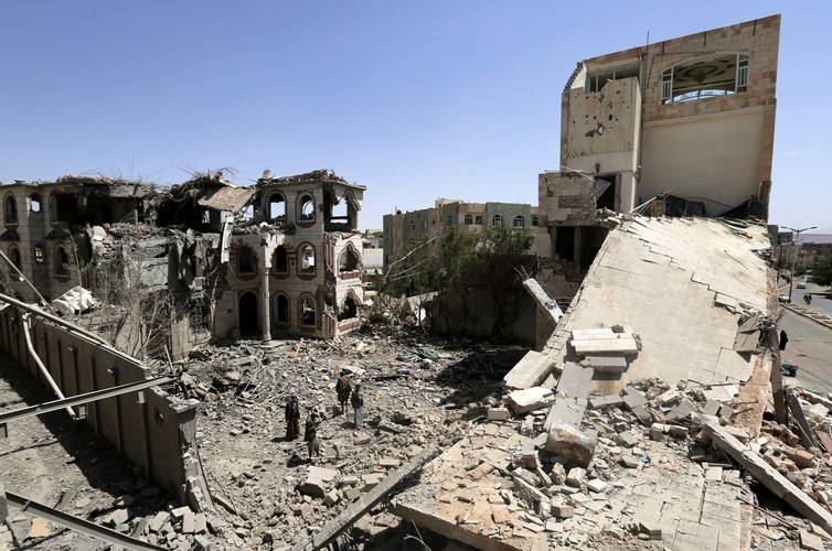 JEMEN. Naloty na zbuntowane miasto Sana