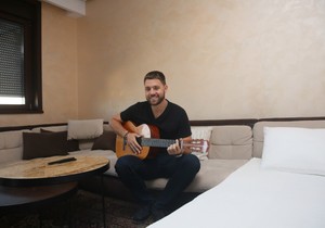 Stefan Živojinović - na gajbi kod