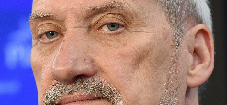 Macierewicz o "Służbach specjalnych": Vega nie ma pojęcia, o czym zrobił film