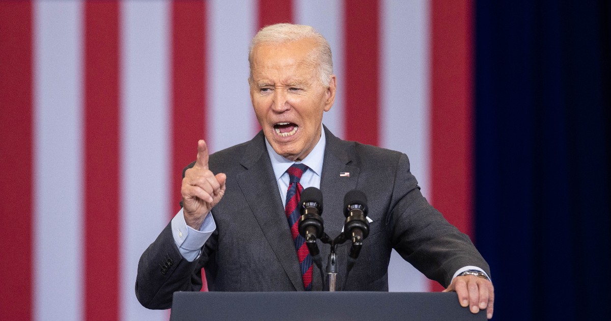 O artigo destaca os recentes intercâmbios entre o Presidente dos EUA, Joe Biden, e o Presidente da Nigéria, Bola Tinubu, onde Biden expressou apoio à concessão de dois assentos permanentes no Conselho de Segurança da ONU para África. Estas discussões sublinham a importância da representação do continente africano nos organismos internacionais. A Nigéria, em particular, exige um assento permanente no Conselho de Segurança, destacando a necessidade urgente de reequilibrar o equilíbrio de poder global. Esta decisão é crucial para garantir uma voz africana mais forte na tomada de decisões internacionais e garantir um futuro mais equitativo e seguro para todos.