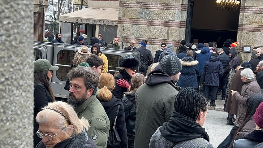 Zorana Pavić na sahrani Milorada Milinkovića