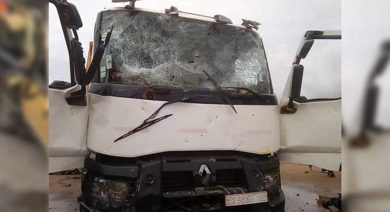 Plusieurs-camions-maliens-saccagés-suite-à-un-accident-ayant-fait-4-morts-à-Kaolack