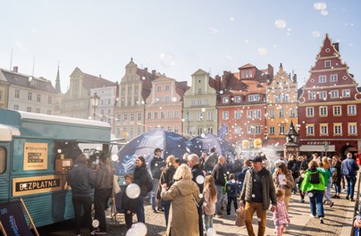 Świętuj na placu Solnym i odbierz butelkę