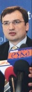 Minister sprawiedliwości Zbigniew Ziobro
    uważa, że syndycy mogliby nie płacić VAT. Nie robi jednak nic w
    tej sprawie, gdyż czeka na decyzje Ministerstwa Finansów