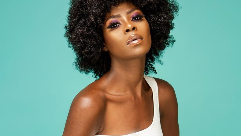 Today on your favourite celebrity dishing out some of their personal but controversial opinions, former Big Brother Naija reality TV star, Khloe says she can't marry a man that doesn't have at least three cars, two houses and the list goes on and on. [Instagram/KhloeByKoko]