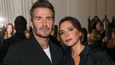 Victoria Beckham pokazała strój na domową randkę. Szpilki i lateks!