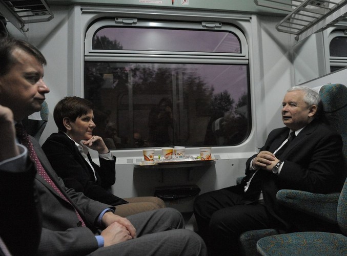 W przedziale najważniejsi ludzie PiS