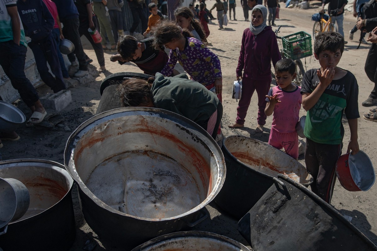 Izraelskie siły przypuściły atak na punkt pomocy w okolicach miasta Rafah