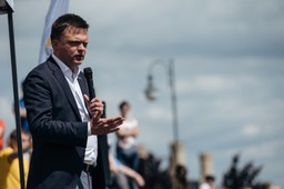 Gawkowski: Hołownia uprawia polityczne cwaniactwo