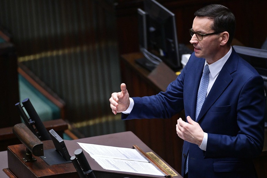 Premier Mateusz Morawiecki podczas exposé w Sejmie zapewniał, że rząd systematycznie podnosi nakłady na oświatę. Zdaniem samorządowców to wciąż za mało