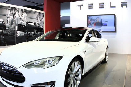 Tesla pobiła swój rekord, akcje firmy podskoczyły